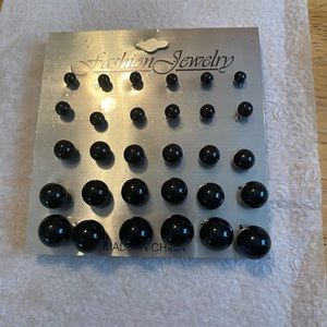 15 pairs of earrings